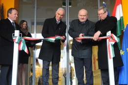 Átadták a szombathelyi Markusovszky kórház új belgyógyászati tömbjét
